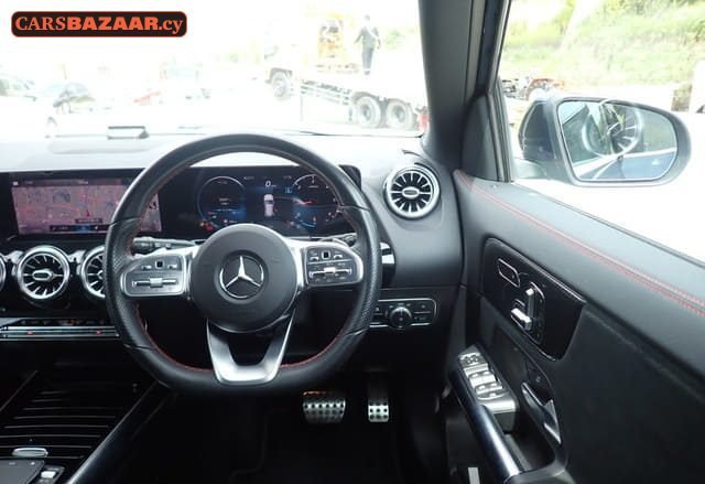 Mercedes-Benz GLA200d AMG Line