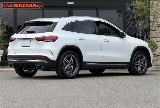 Mercedes-Benz GLA200d AMG Line