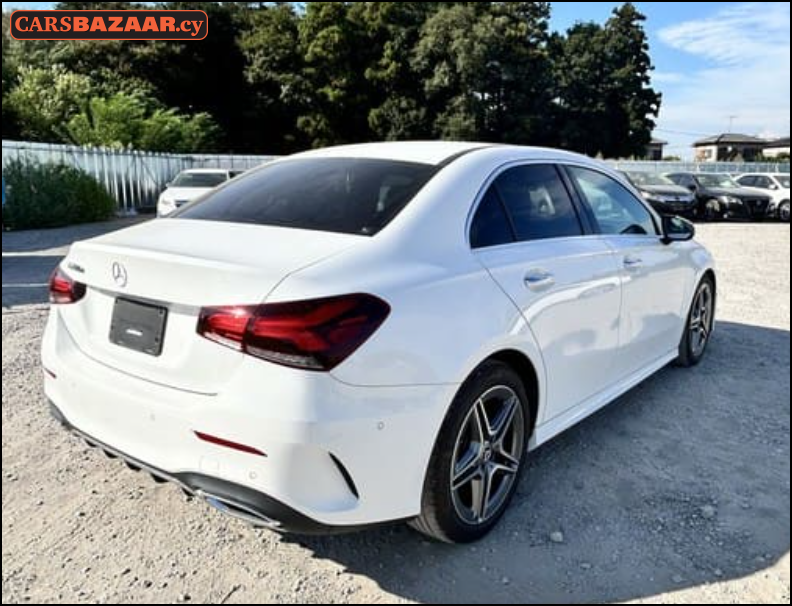 Mercedes-Benz A200d AMG Line