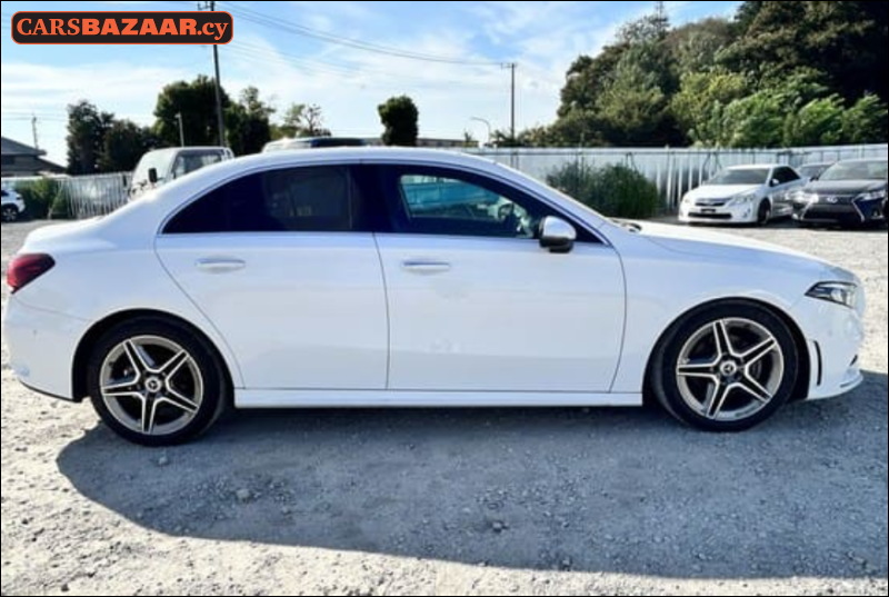 Mercedes-Benz A200d AMG Line