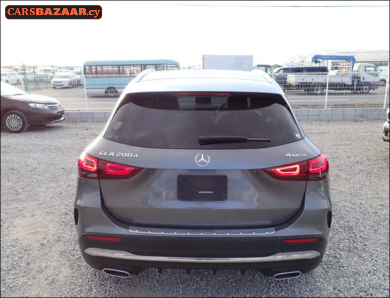Mercedes-Benz GLA200d AMG Line