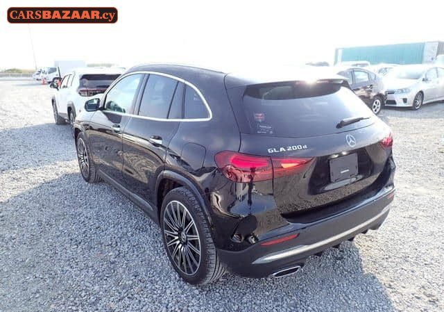 Mercedes-Benz GLA200d AMG Line