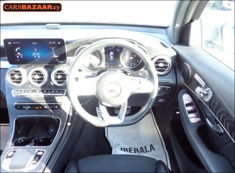 Mercedes-Benz GLC220d AMG Line