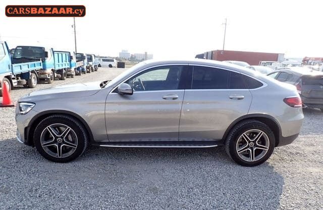 Mercedes-Benz GLC220d AMG Line