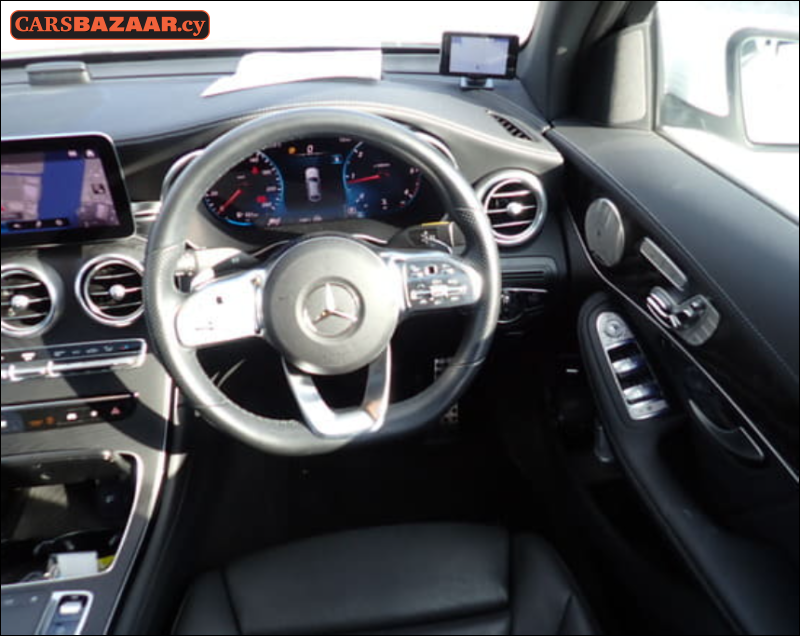 Mercedes-Benz GLC220d AMG Line