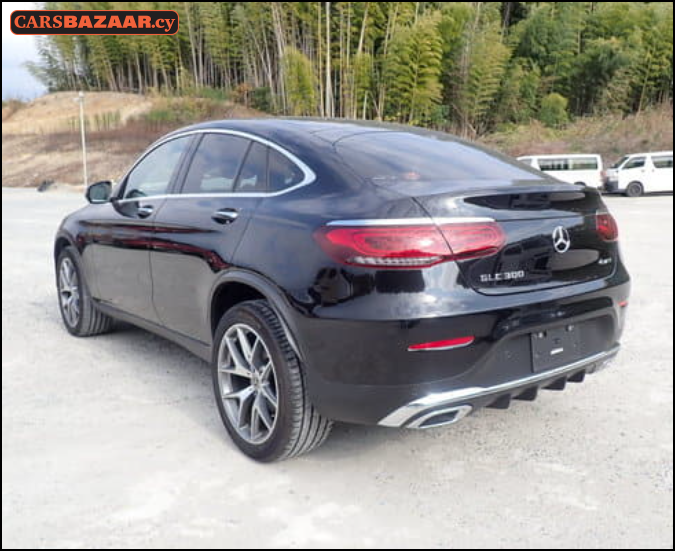 Mercedes-Benz GLC300 AMG Line