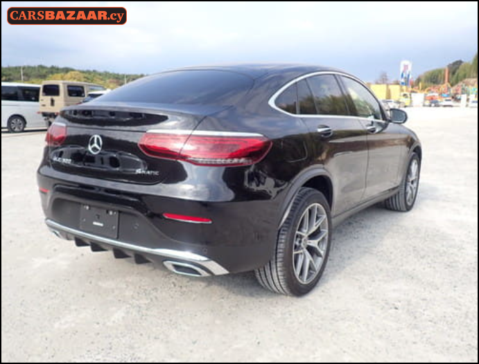 Mercedes-Benz GLC300 AMG Line