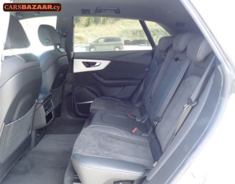 Audi Q8 55TFSI Quattro S Line