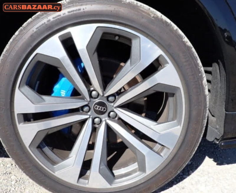 Audi Q8 55TFSI Quattro S Line